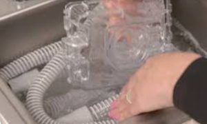 Как чистить СИПАП шланг и и увлажнитель